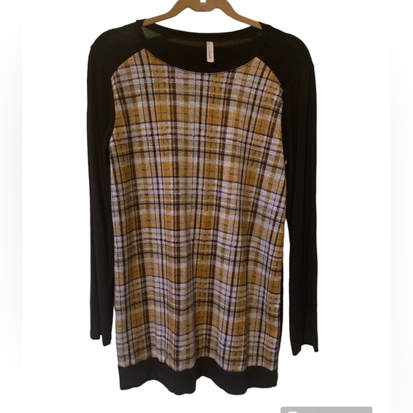 Celeste Plaid Long Sleeve Top Super Soft Size L Like New - Picture 1 of 8